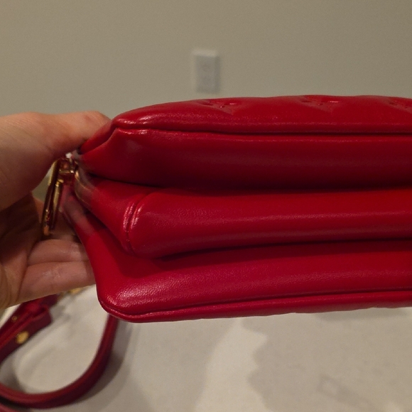 Louis Vuitton Coussin BB with Green Mother Of Pearl Strap - Picture 5 of 9